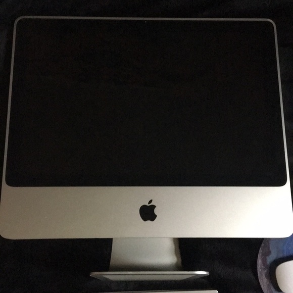 Mac Computer - Picture 2 of 5